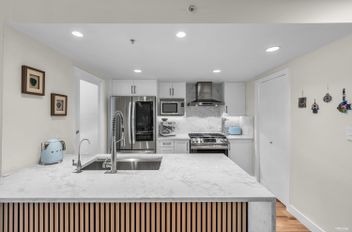 210 1485 W 6th AVE Vancouver, Vancouver Apartments for sale, MLS® R2968197