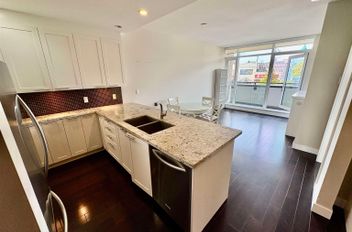 212 5665 Teredo ST Sechelt, Sechelt Apartments for sale, MLS® R3014142