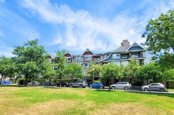 212 7088 Mont Royal Square Vancouver, Vancouver Apartments for sale, MLS® R3023691