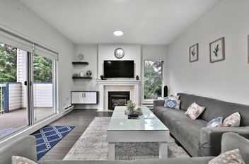 215 13918 72 AVE Surrey, Surrey Apartments for sale, MLS® R2989592