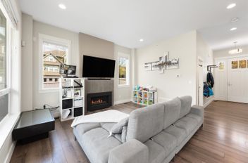 23833 110 AVE Maple Ridge, Maple Ridge Apartments for sale, MLS® R3026023