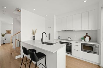 2412 Victoria DR Vancouver, Vancouver Apartments for sale, MLS® R3014683