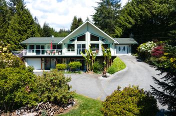 2556 Lower RD Roberts Creek, Roberts Creek Apartments for sale, MLS® R3006303