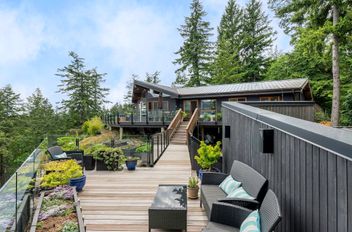 256 Jason RD Bowen Island, Bowen Island Apartments for sale, MLS® R3011051