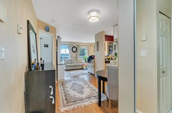 295 Schoolhouse ST Coquitlam, Coquitlam Apartments for sale, MLS® R3000097