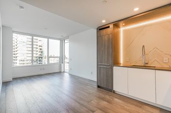 3 2678 King George BLVD Surrey, Surrey Apartments for sale, MLS® R3011596