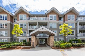 301 6430 194 ST Surrey, Surrey Apartments for sale, MLS® R3014371