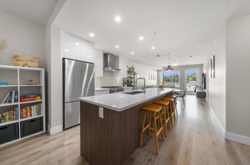 302 1496 Charlotte RD North Vancouver, North Vancouver Apartments for sale, MLS® R3033303