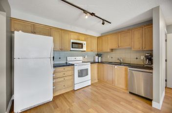 302 9000 Birch ST Chilliwack, Chilliwack Apartments for sale, MLS® R2999593