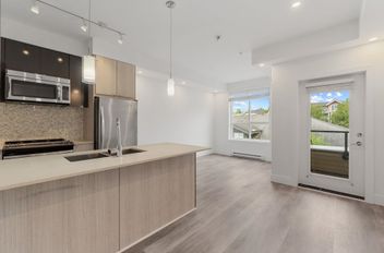 303 6468 195a ST Surrey, Surrey Apartments for sale, MLS® R3011854