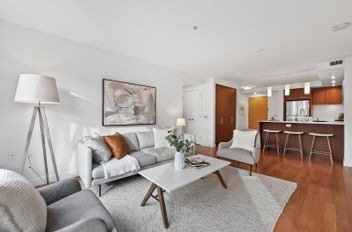 304 221 E 3rd ST North Vancouver, North Vancouver Apartments for sale, MLS® R3085217