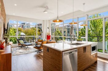310 105 W 2nd ST North Vancouver, North Vancouver Apartments for sale, MLS® R3117501