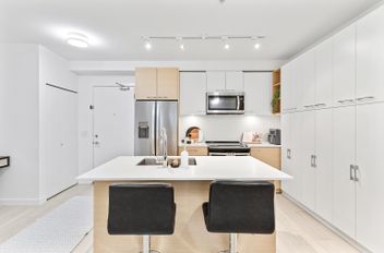 311 13963 105 BLVD Surrey, Surrey Apartments for sale, MLS® R2996923