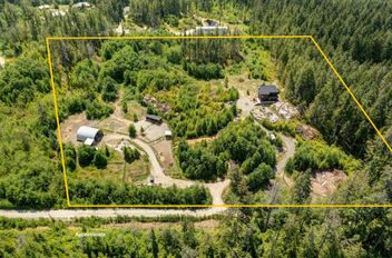 3163 Crystal RD Roberts Creek, Roberts Creek Apartments for sale, MLS® R2998798