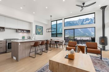 36 4000 Sunstone Way Pemberton, Pemberton Apartments for sale, MLS® R3018106