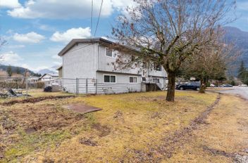 385 3rd AVE Hope, Hope Apartments for sale, MLS® R2970889