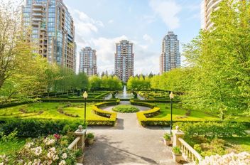 402 6888 Station Hill DR Burnaby, Burnaby Apartments for sale, MLS® R3012419