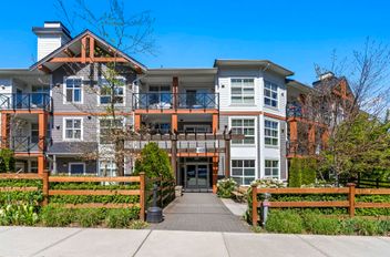 404 14605 Mcdougall DR Surrey, Surrey Apartments for sale, MLS® R2998618
