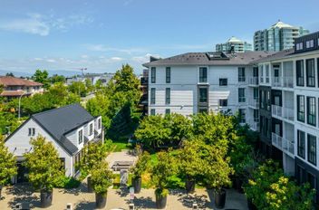 413 14968 101a AVE Surrey, Surrey Apartments for sale, MLS® R3031450