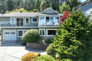 441 S Fletcher RD Gibsons, Gibsons Apartments for sale, MLS® R3023458