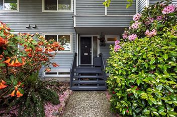 4607 Hoskins RD North Vancouver, North Vancouver Apartments for sale, MLS® R3004251
