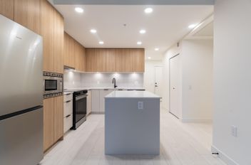 504 13439 94a AVE Surrey, Surrey Apartments for sale, MLS® R2970643