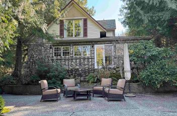 5487 Brooks RD Halfmoon Bay, Halfmoon Bay Apartments for sale, MLS® R2977971