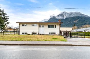 550 Coquihalla ST Hope, Hope Apartments for sale, MLS® R2977978