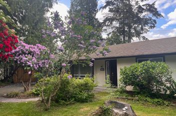 5683 Medusa ST Sechelt, Sechelt Apartments for sale, MLS® R3002678