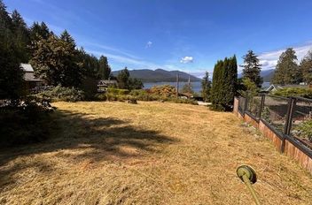 6025 Coracle PL Sechelt, Sechelt Apartments for sale, MLS® R3030452