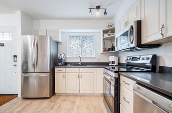 6043 W Greenside DR Surrey, Surrey Apartments for sale, MLS® R2988895