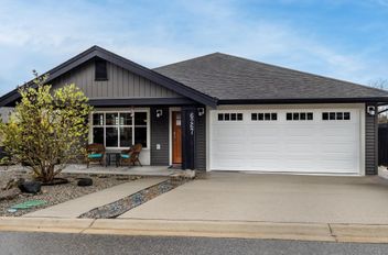 6267 Apollo RD Sechelt, Sechelt Apartments for sale, MLS® R2986391
