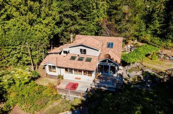 687 Windjammer RD Bowen Island, Bowen Island Apartments for sale, MLS® R2921947