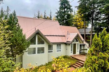 7063 Nesters RD Whistler, Whistler Apartments for sale, MLS® R3003379