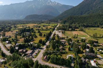 7597 Pemberton Meadows RD Pemberton, Pemberton Apartments for sale, MLS® R2976538