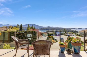 802 Oceanmount BLVD Gibsons, Gibsons Apartments for sale, MLS® R2991967