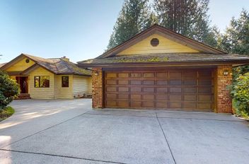 8161 Redrooffs RD Halfmoon Bay, Halfmoon Bay Apartments for sale, MLS® R2991456