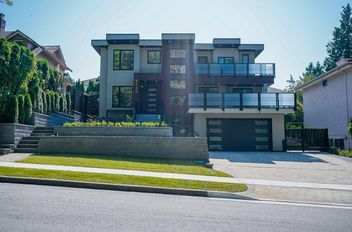 8230 Lakefield DR Burnaby, Burnaby Apartments for sale, MLS® R2956529