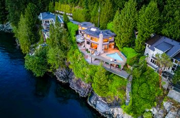 8275 Pasco RD West Vancouver, West Vancouver Apartments for sale, MLS® R3022500