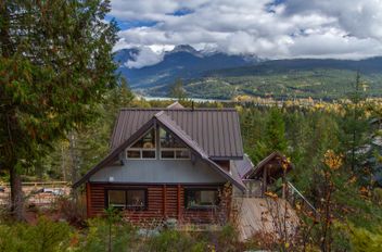 8706 Wedgeview PL Whistler, Whistler Apartments for sale, MLS® R3001724