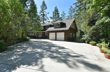 8852 Redrooffs RD Halfmoon Bay, Halfmoon Bay Apartments for sale, MLS® R3003935