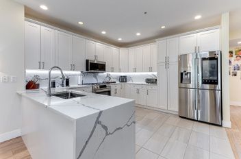 9 1705 Parkway BLVD Coquitlam, Coquitlam Apartments for sale, MLS® R3008937