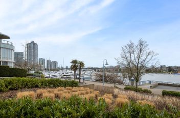 907 1288 Marinaside Crescent Vancouver, Vancouver Apartments for sale, MLS® R3021180