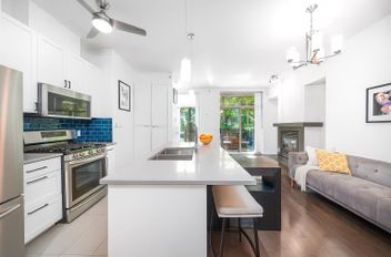 983 Richards ST Vancouver, Vancouver Apartments for sale, MLS® R3027213