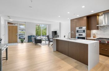 TH-3 1439 George ST White Rock, White Rock Apartments for sale, MLS® R3009406