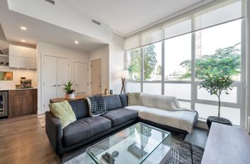 TH13 10388 133 ST Surrey, Surrey Apartments for sale, MLS® R3013554