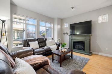 1 8726 159 ST Surrey, Surrey Apartments for sale, MLS® R3024676