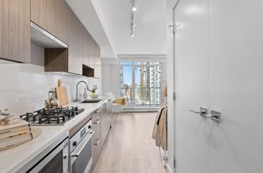 1018 13350 Central AVE Surrey, Surrey Apartments for sale, MLS® R2966156