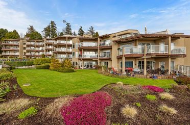 102 15025 Victoria AVE White Rock, White Rock Apartments for sale, MLS® R2984399