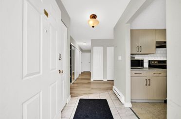 104 13275 70b AVE Surrey, Surrey Apartments for sale, MLS® R3017596